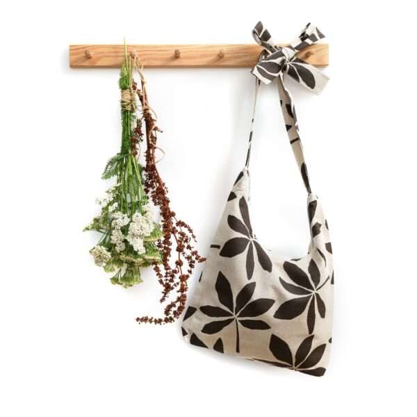 BROWN LEAVES LINEN ZIPPER BAG