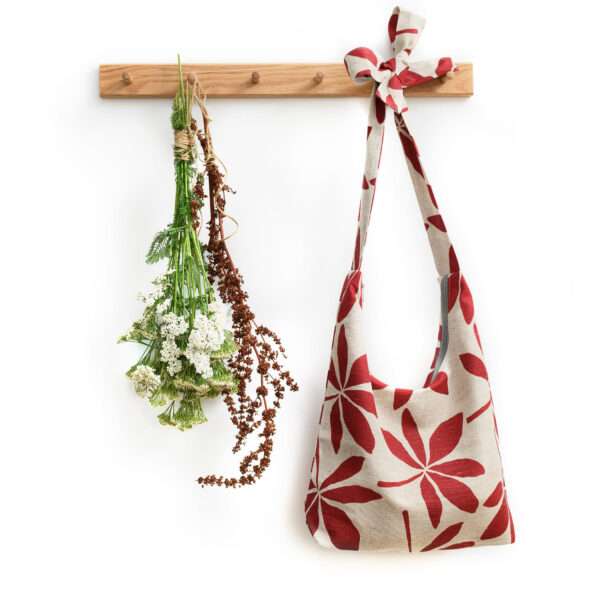 RED LEAVES LINEN ZIPPER BAG