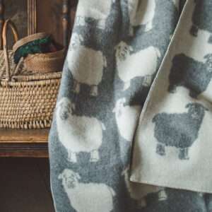 Wool blanket throw - grey sheep