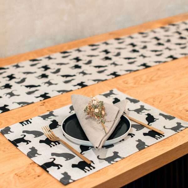 DSC_5568oBlack and Grey Cats Linen Placemat Black and Grey Cats Linen Placemat