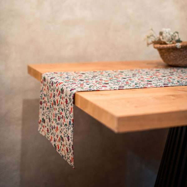 WILD STRAWBERRY AND FLOWERS LINEN RUNNER