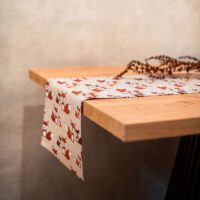 RED FOXES LINEN RUNNER
