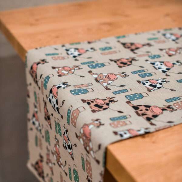 COWS LINEN RUNNER COWS LINEN RUNNER
