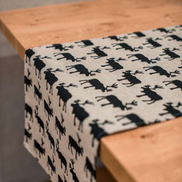 BLACK REINDEERS LINEN RUNNER BLACK REINDEERS LINEN RUNNER