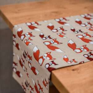 RED FOXES LINEN RUNNER