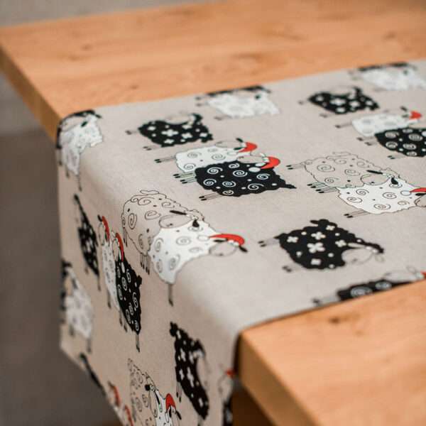 CHRISTMAS SHEEP LINEN RUNNER CHRISTMAS SHEEP LINEN RUNNER