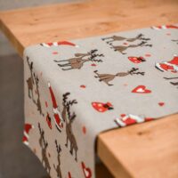 CHRISTMAS REINDEER LINEN RUNNER