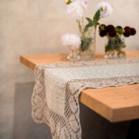 CLASSIC JACQUARD LINEN RUNNER WITH LACE