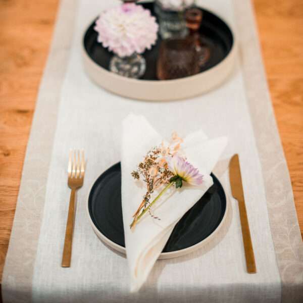 Classic White Linen Runner with Fieldflower Border Classic White Linen Runner with Fieldflower Border