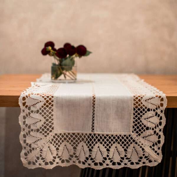 Classic White Linen Runner with Lace Classic White Linen Runner with Lace