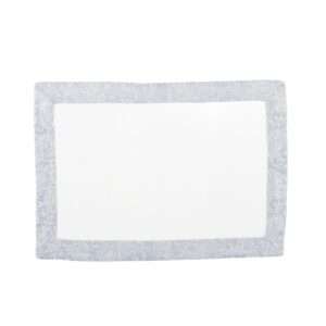 Klassikaline valge linane lauamatt heleda sinise Paisley äärega