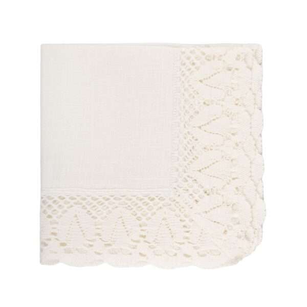 Classic White Linen Napkins with Lace