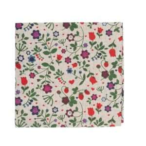 Metsmaasika ja lilled linasest salvrätikust