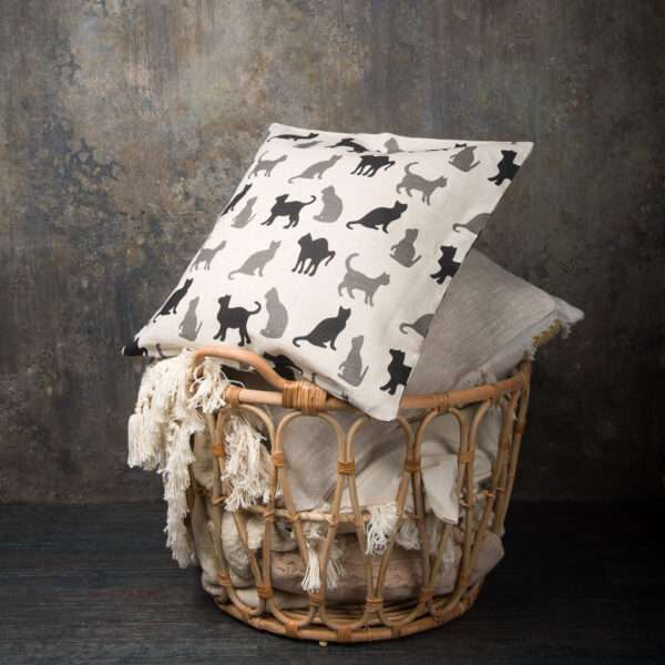 Linen pillow case in Black and Grey Cats pattern Linen pillow case in Black and Grey Cats pattern