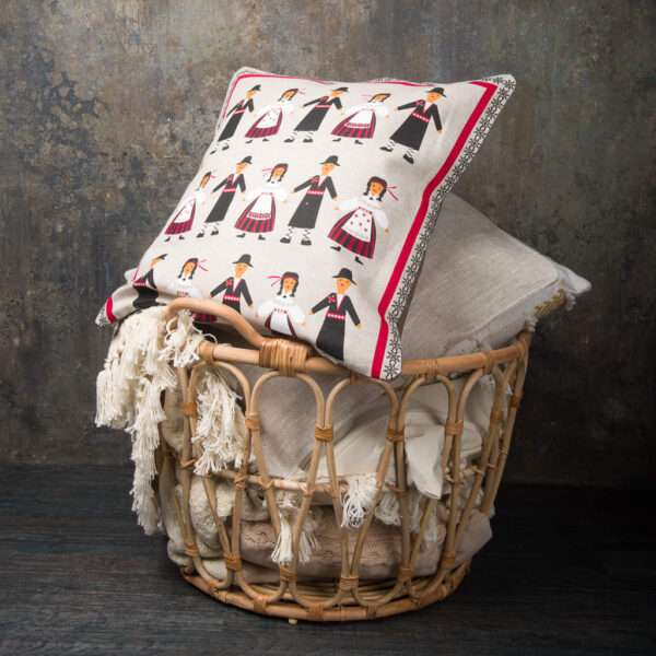 Linen pillow case in Estonian National Folk Cloths pattern Linen pillow case in Estonian National Folk Cloths pattern