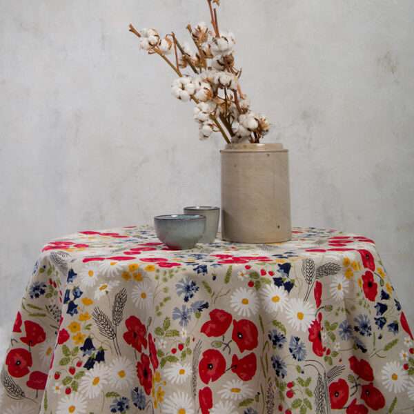 Round linen tablecloth, poppies and daisies flower pattern Round linen tablecloth, poppies and daisies flower pattern