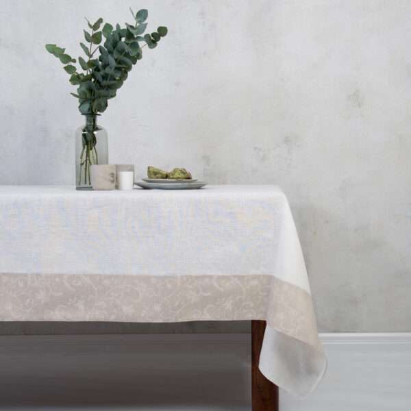 CLASSIC WHITE LINEN TABLECLOTH WITH FIELDFLOWER BORDER CLASSIC WHITE LINEN TABLECLOTH WITH FIELDFLOWER BORDER