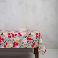 Linen tablecloth in poppies and daisies pattern