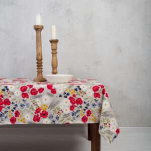Linen tablecloth in poppies and daisies pattern