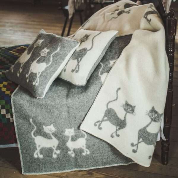 Wool blanket throw - grey cats Wool blanket throw - grey cats