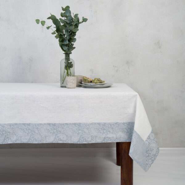 CLASSIC WHITE LINEN TABLECLOTH WITH LIGHT BLUE PAISLEY BORDER CLASSIC WHITE LINEN TABLECLOTH WITH LIGHT BLUE PAISLEY BORDER