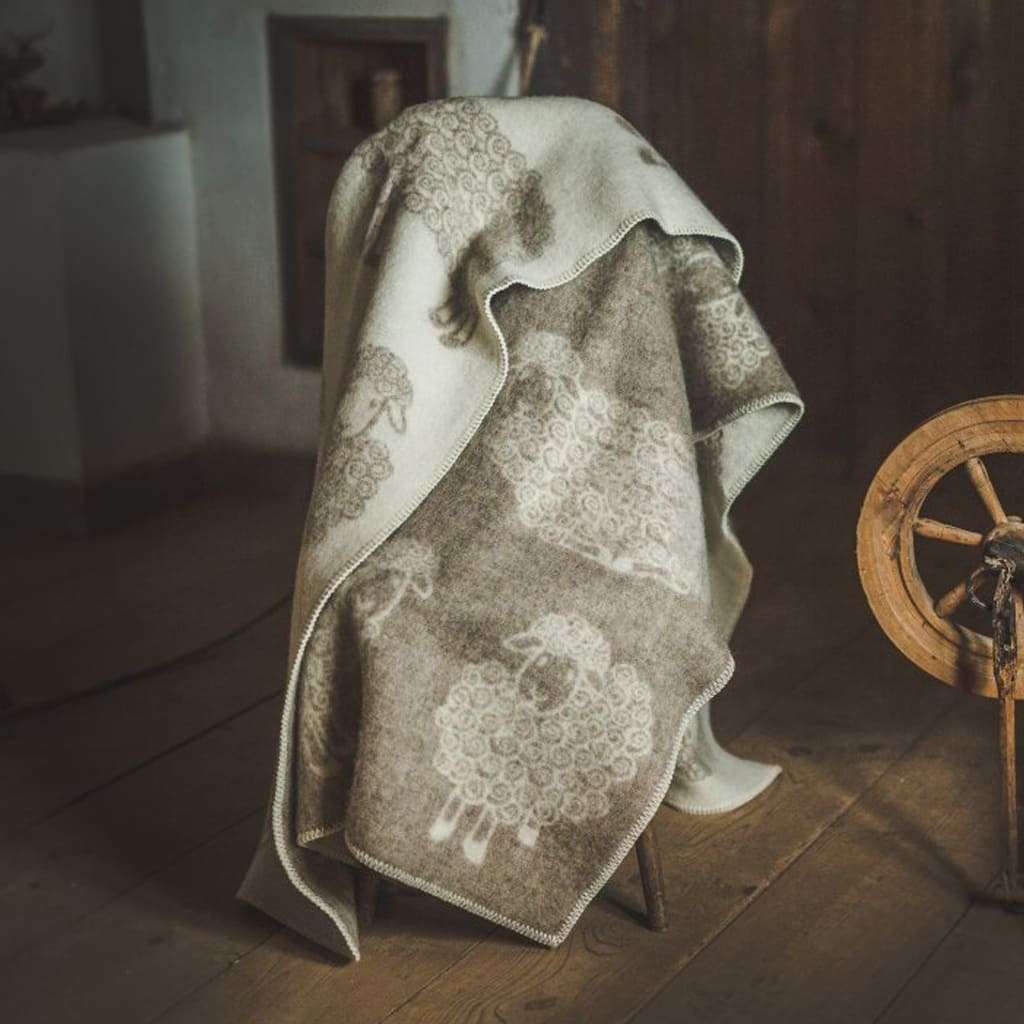 Wool blanket throw - beige curly sheep