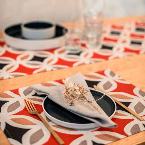 Red Geometric Pattern Linen Placemat Red Geometric Pattern Linen Placemat