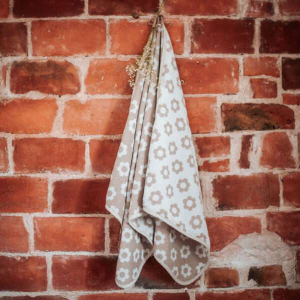 Looduslik linane puuvillasegu vannirätik Lilled