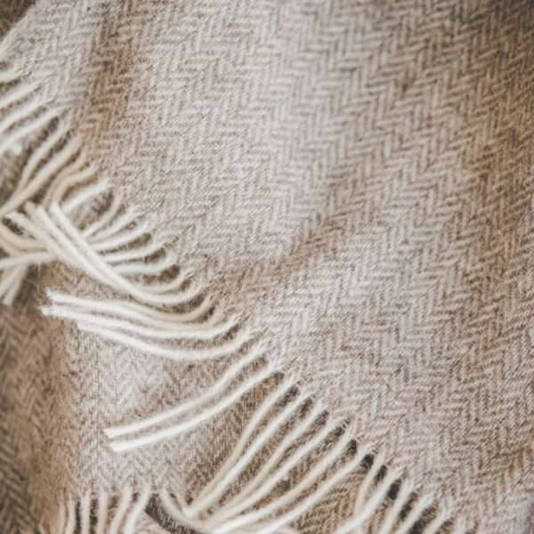 Wool Throw with Fringes "Beige Herringbone Pattern" Wool Throw with Fringes "Beige Herringbone Pattern"