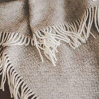 Wool Throw with Fringes "Beige Herringbone Pattern"