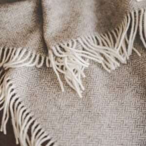 Wool Throw with Fringes "Beige Herringbone Pattern"