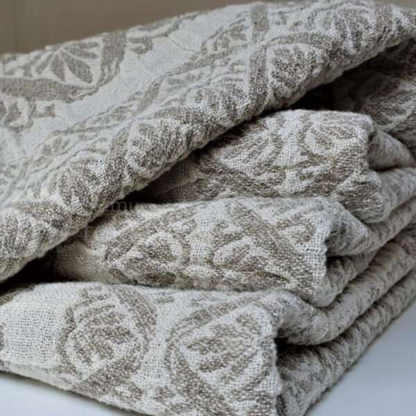 Half-linen Bath Towel in Ornaments Half-linen Bath Towel in Ornaments