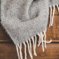 Wool Throw with Fringes "Grey Herringbone Pattern"