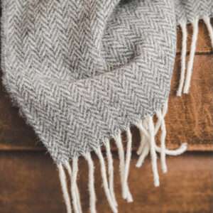 Wool Throw with Fringes "Grey Herringbone Pattern"