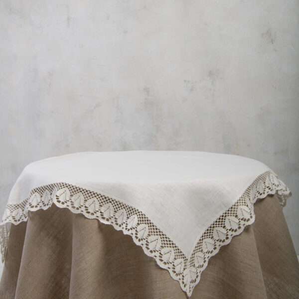 Classic White Linen Tablecloth with Lace Classic White Linen Tablecloth with Lace