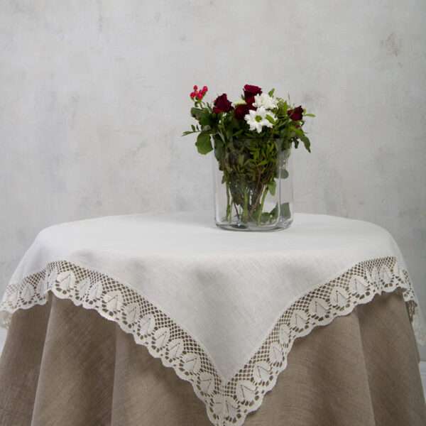 Classic White Linen Tablecloth with Lace Classic White Linen Tablecloth with Lace